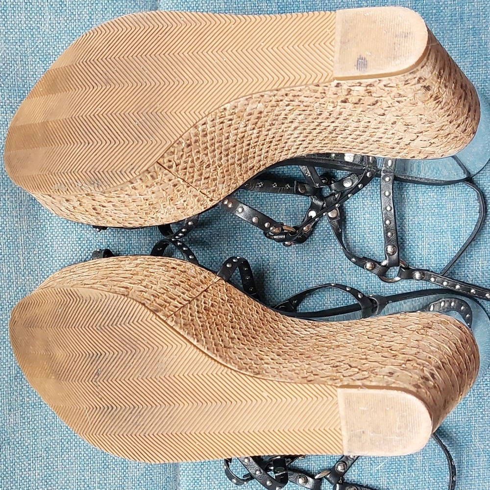 Alice + Olivia black wedges 🌟SOLD🌟 - Picture 4 of 4
